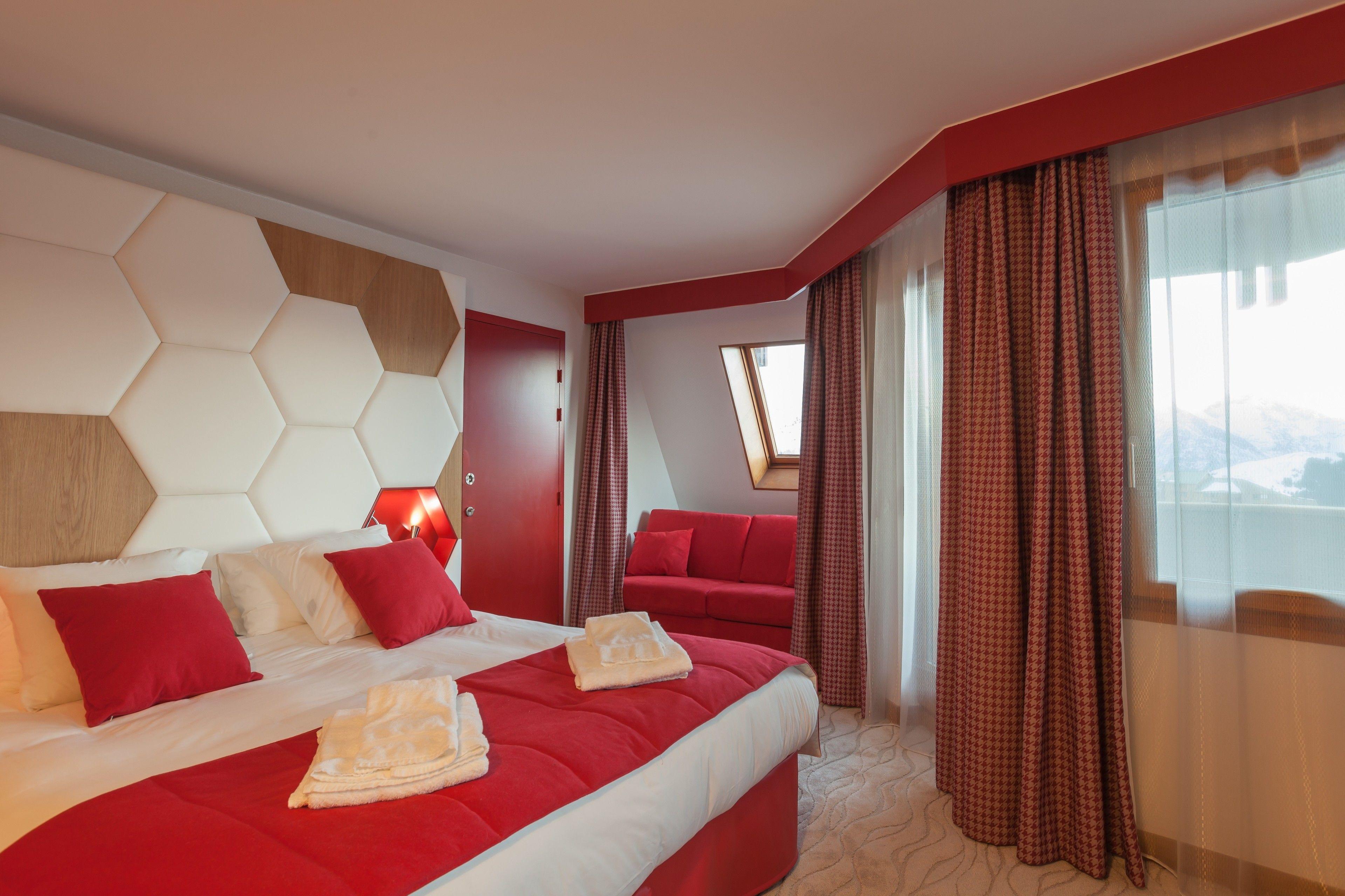 Royal Ours Blanc Boutique & Hotel 4*